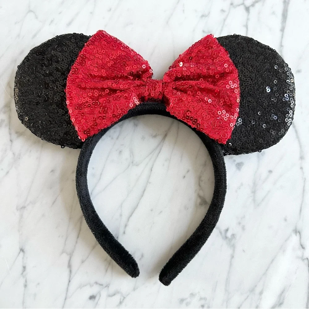 Disney Day Accessories Set - Picture 2 of 6